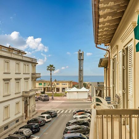 Hotel Stella Del Mare Viareggio Exterior photo